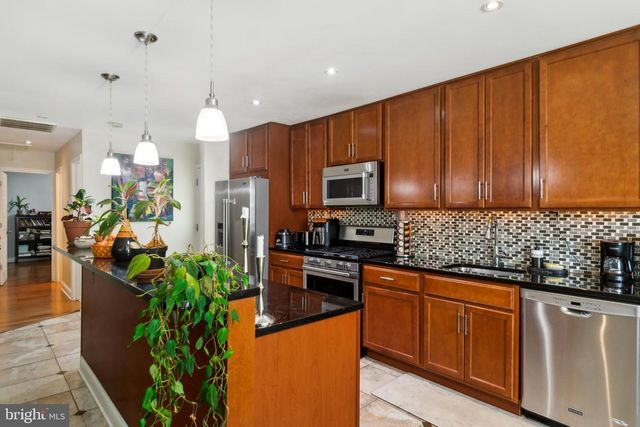 1604 ERSKINE ST, Hyattsville, MD 20783