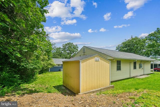 1604 ERSKINE ST, Hyattsville, MD 20783