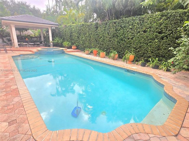 16422 NW 83rd Place, Miami Lakes, FL 33016