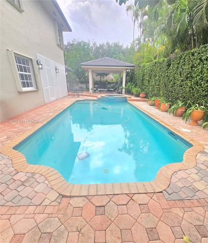 16422 NW 83rd Place, Miami Lakes, FL 33016