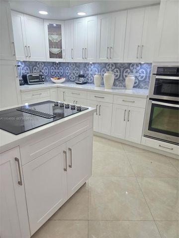 16422 NW 83rd Place, Miami Lakes, FL 33016
