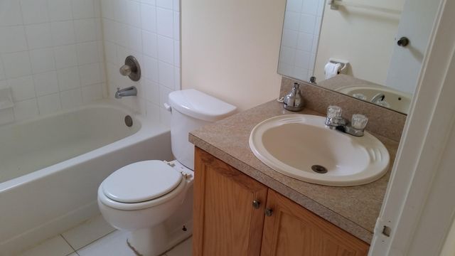 460 Fleming Avenue, Greenacres, FL 33463
