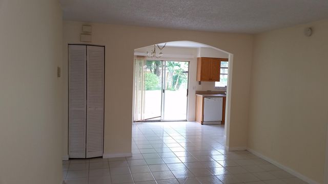 460 Fleming Avenue, Greenacres, FL 33463