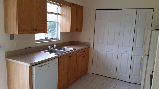 460 Fleming Avenue, Greenacres, FL 33463