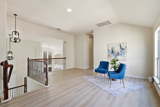 1315 Valley Vista Drive, Irving, TX 75063