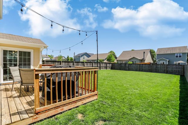 907 Burntwood Way, Westfield, IN 46074
