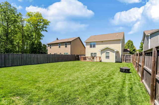 907 Burntwood Way, Westfield, IN 46074
