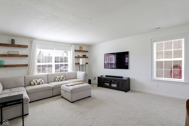 907 Burntwood Way, Westfield, IN 46074