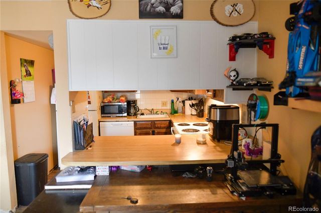 18231 W 3rd Avenue, Golden, CO 80401