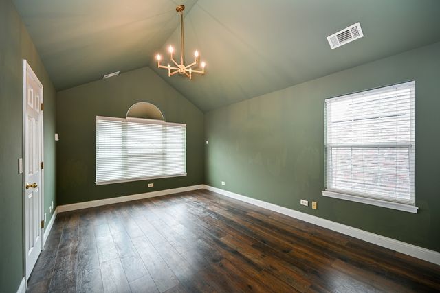 2012 N Silver Lake Road 2012, Arlington Heights, IL 60004