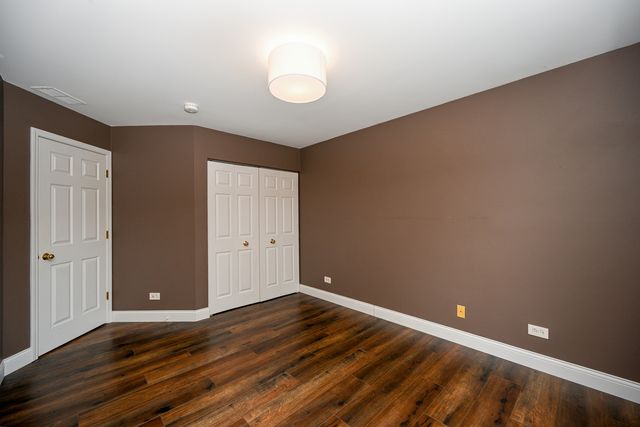 2012 N Silver Lake Road 2012, Arlington Heights, IL 60004