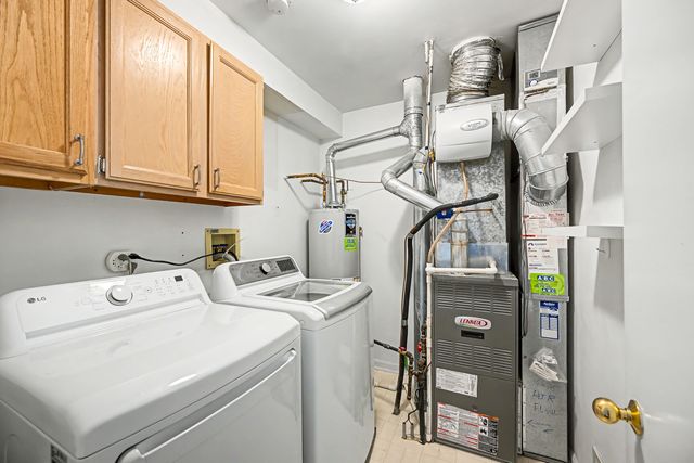 2012 N Silver Lake Road 2012, Arlington Heights, IL 60004