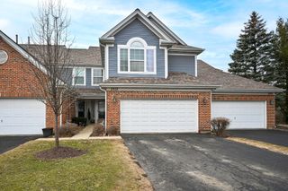 2012 N Silver Lake Road 2012, Arlington Heights, IL 60004