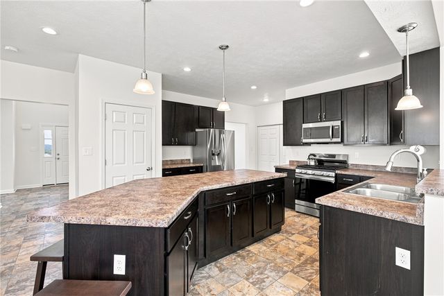 304 Rose Hill Ct, North Strabane, PA 15317