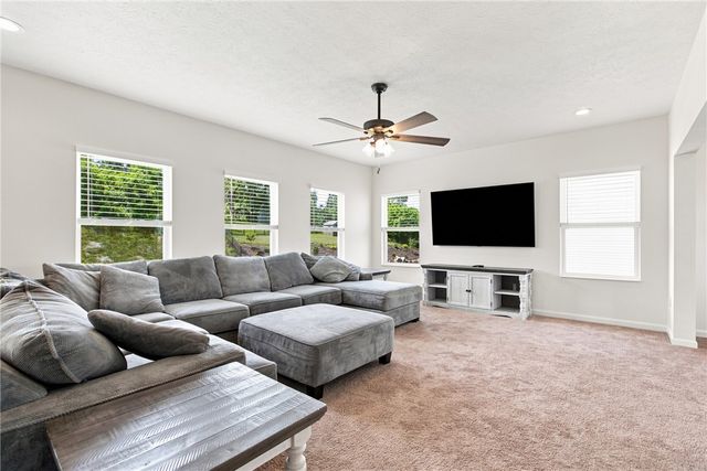 304 Rose Hill Ct, North Strabane, PA 15317