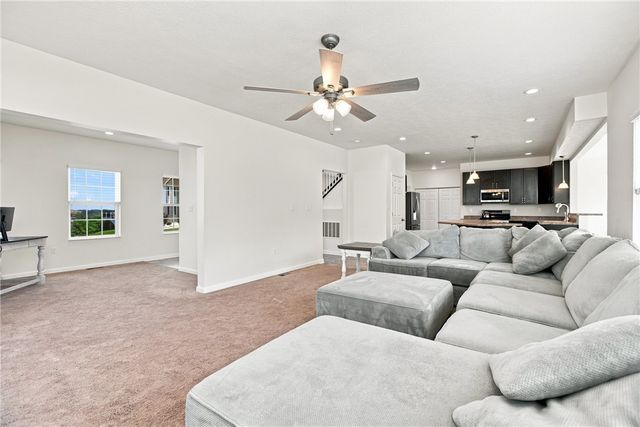304 Rose Hill Ct, North Strabane, PA 15317