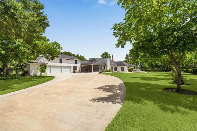 16919 Storybrook Forest Drive, Tomball, TX 77377
