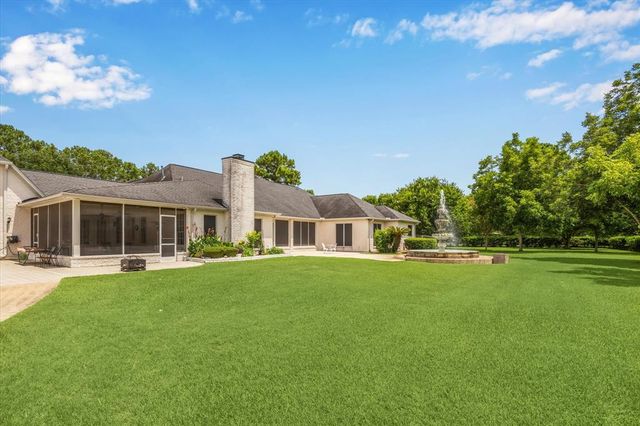 16919 Storybrook Forest Drive, Tomball, TX 77377