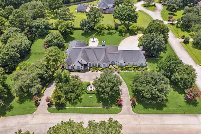 16919 Storybrook Forest Drive, Tomball, TX 77377