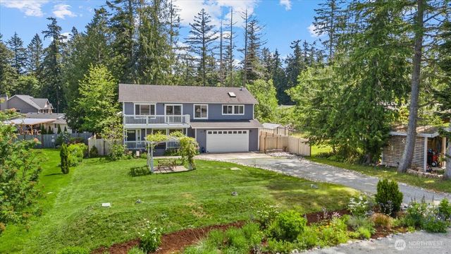 35 Edgewater Drive, Camano Island, WA 98282