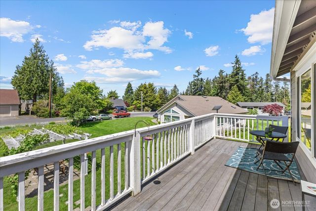 35 Edgewater Drive, Camano Island, WA 98282