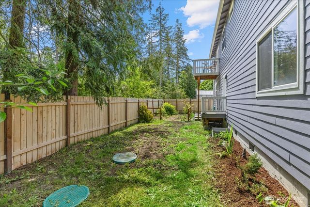 35 Edgewater Drive, Camano Island, WA 98282