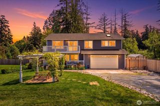 35 Edgewater Drive, Camano Island, WA 98282