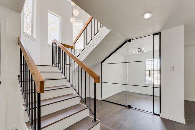 200 Eagle Court, Bedford, TX 76021