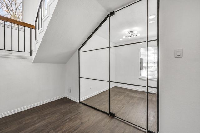 200 Eagle Court, Bedford, TX 76021