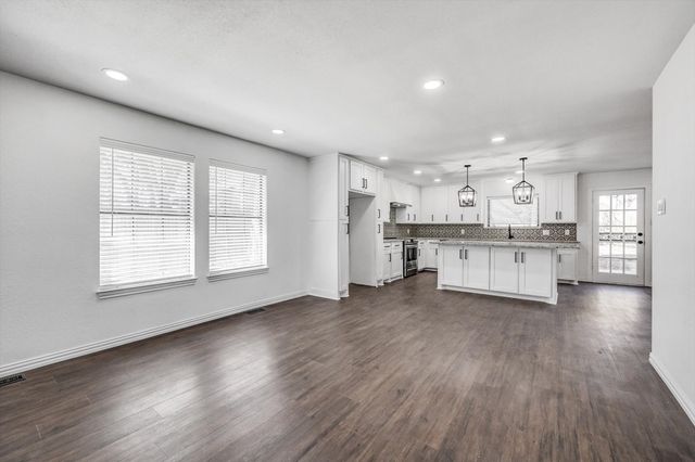 200 Eagle Court, Bedford, TX 76021