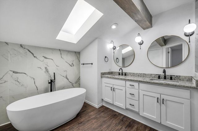 200 Eagle Court, Bedford, TX 76021