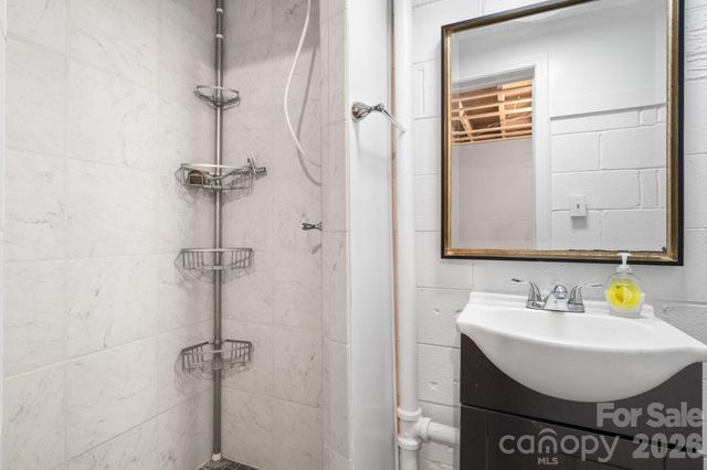 1859 Mcree Road, Newton, NC 28658