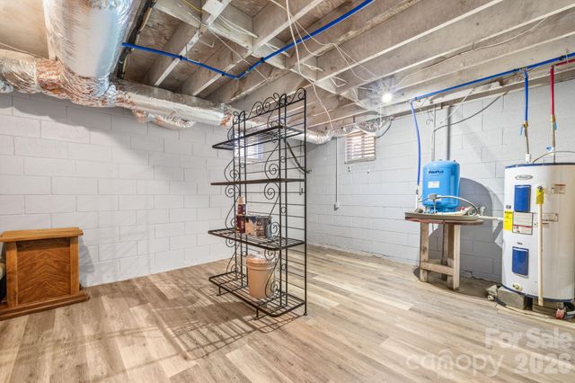 1859 Mcree Road, Newton, NC 28658