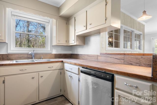 1859 Mcree Road, Newton, NC 28658