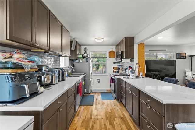 702 N L Street, Tacoma, WA 98403