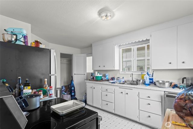 702 N L Street, Tacoma, WA 98403