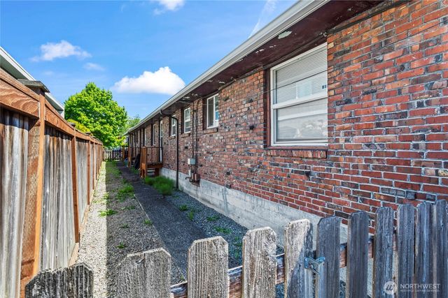 702 N L Street, Tacoma, WA 98403