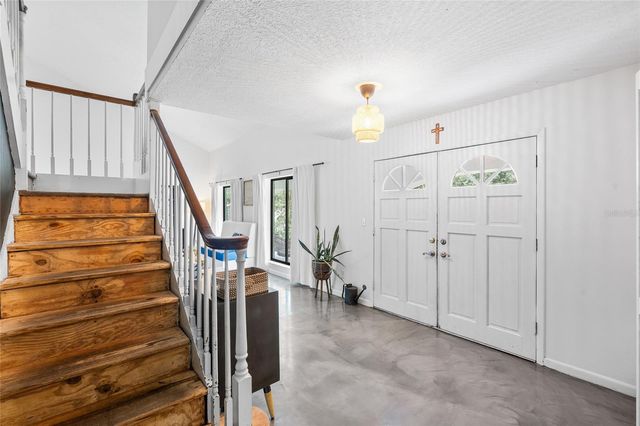 10908 GILLETTE AVENUE, Temple Terrace, FL 33617