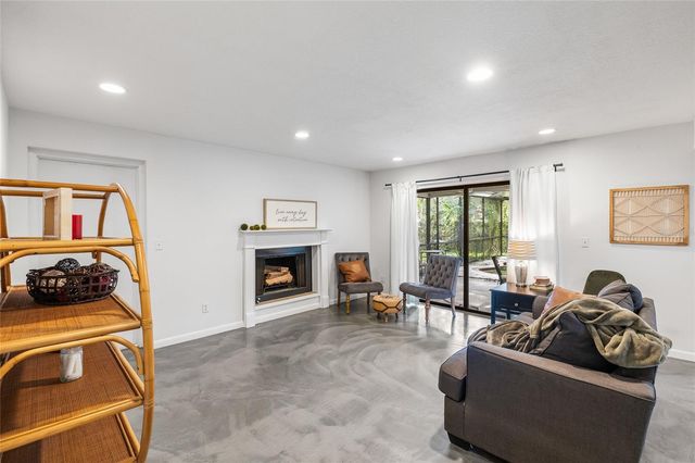 10908 GILLETTE AVENUE, Temple Terrace, FL 33617