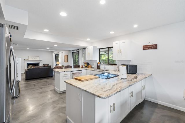 10908 GILLETTE AVENUE, Temple Terrace, FL 33617