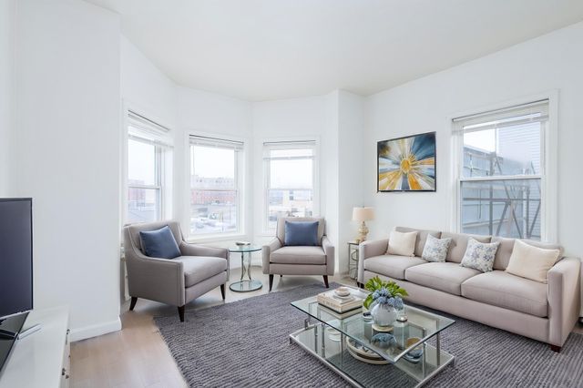 19 Kelley Sq, Worcester, MA 01610