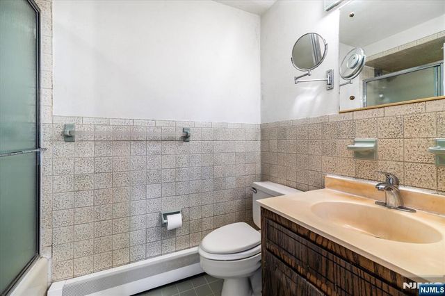 685 Sunset Road, Teaneck, NJ 07666