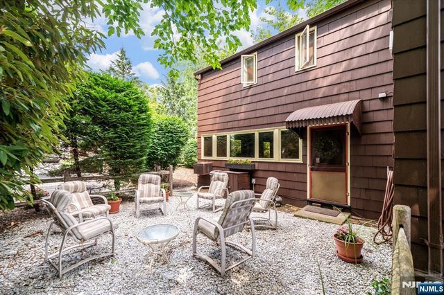 685 Sunset Road, Teaneck, NJ 07666