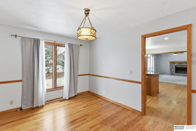 7434 Ernst Street, Omaha, NE 68122