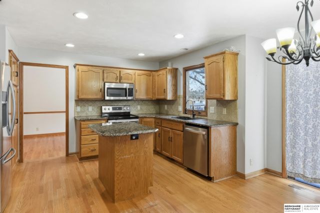 7434 Ernst Street, Omaha, NE 68122