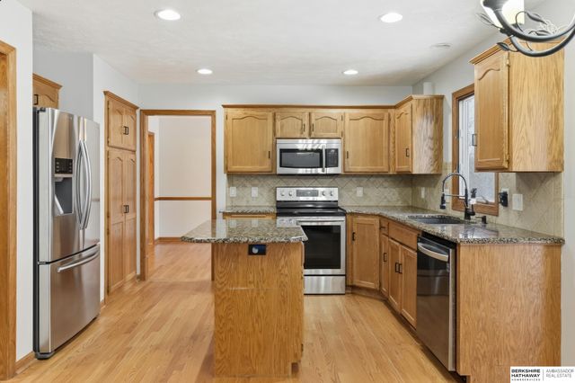 7434 Ernst Street, Omaha, NE 68122