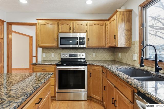 7434 Ernst Street, Omaha, NE 68122