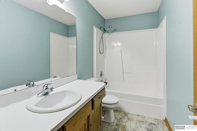 7434 Ernst Street, Omaha, NE 68122