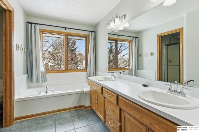 7434 Ernst Street, Omaha, NE 68122