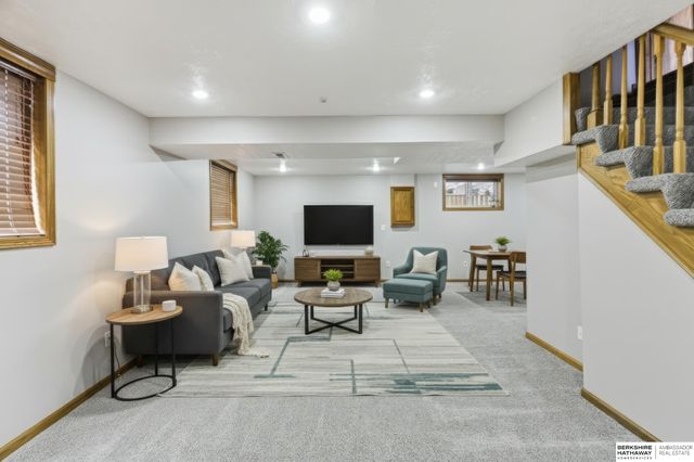 7434 Ernst Street, Omaha, NE 68122